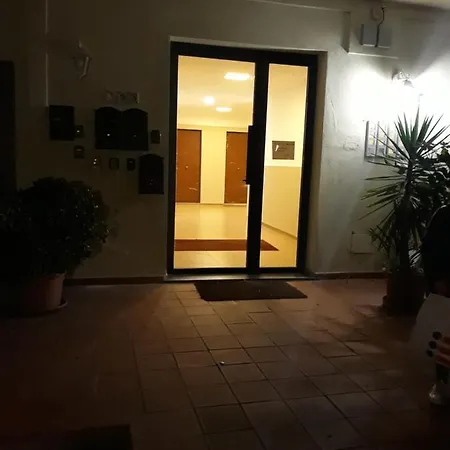 Apartment F&l A *