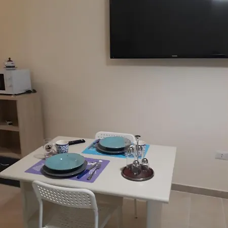 Apartment F&l A *